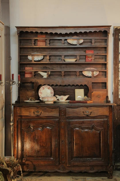 素朴さいっぱいの1850年代カップボード フランスアンティーク家具