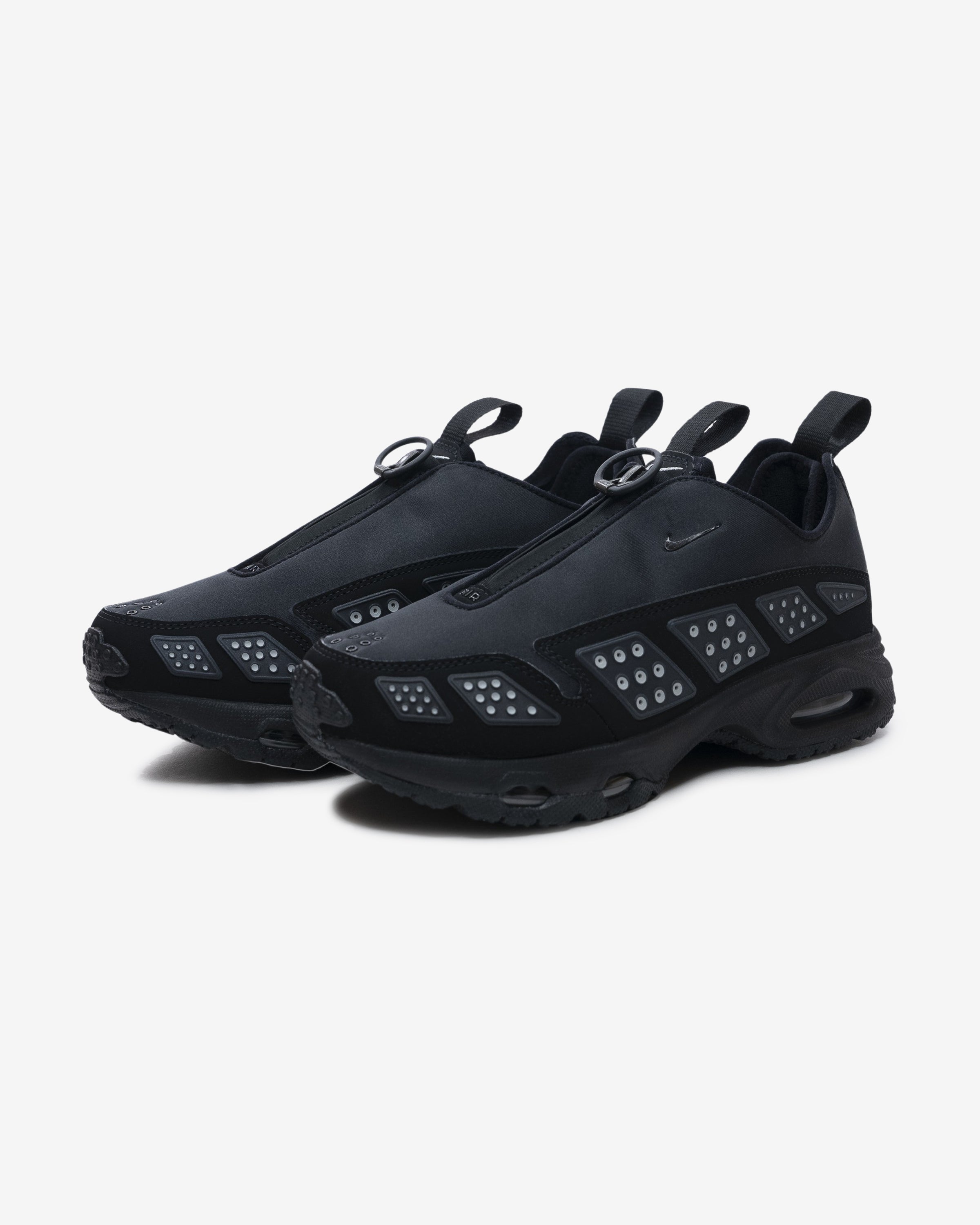 NIKE WMNS AIR MAX SNDR – UNDEFEATED JAPAN