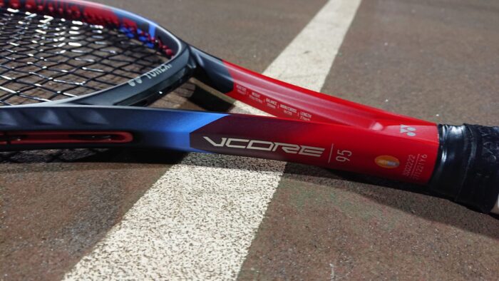 使用感レビューYONEX 2023年新作 VCORE95 ハードスピンラケット