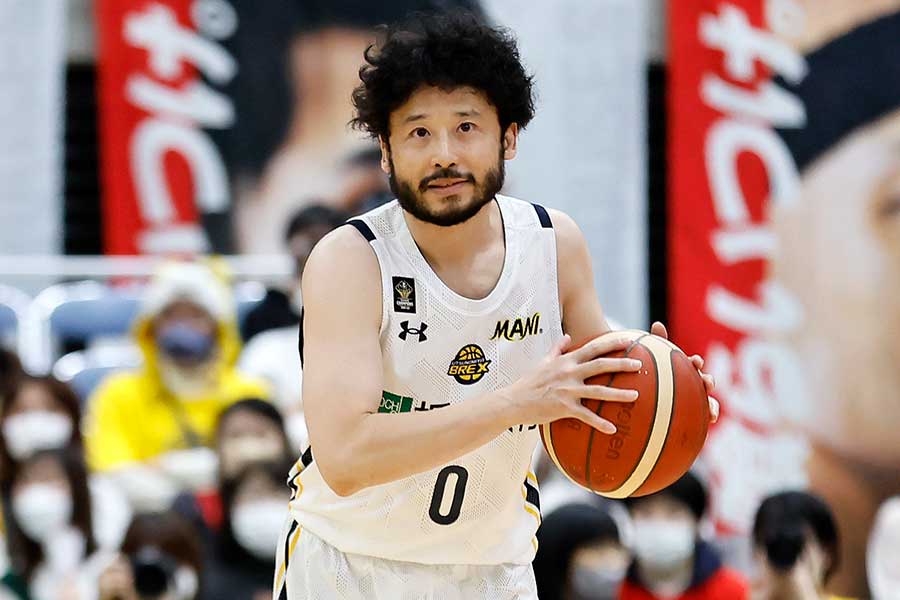 日本バスケ界の伝説、田臥勇太がコートに立った3分31秒の価値 43歳の今
