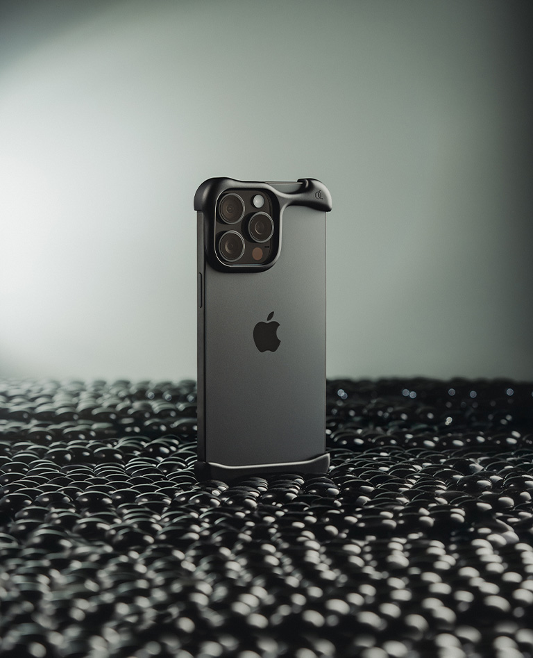 Arc Pulse iPhone 16 Pro Max ケース マットブラック - ARC | THÉM