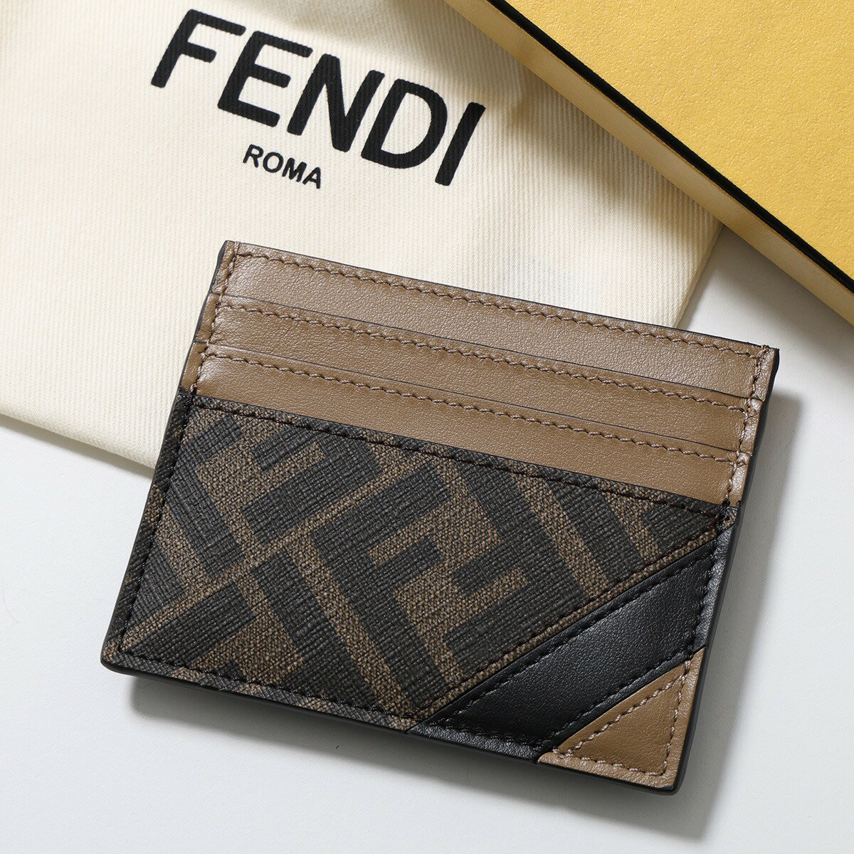 楽天市場】フェンディ ズッカ（定期入れ・パスケース｜財布・ケース