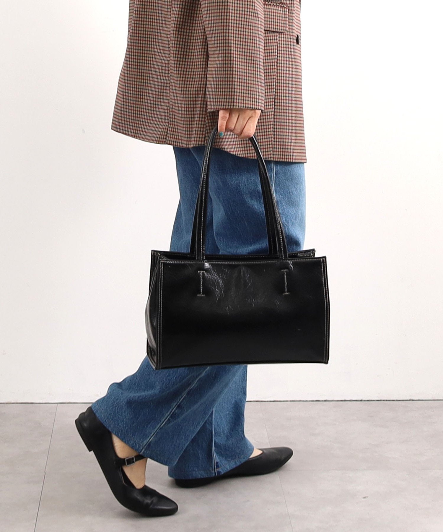 POU DOU DOU｜ツヤフェイクレザー横長トートバッグ | Rakuten Fashion