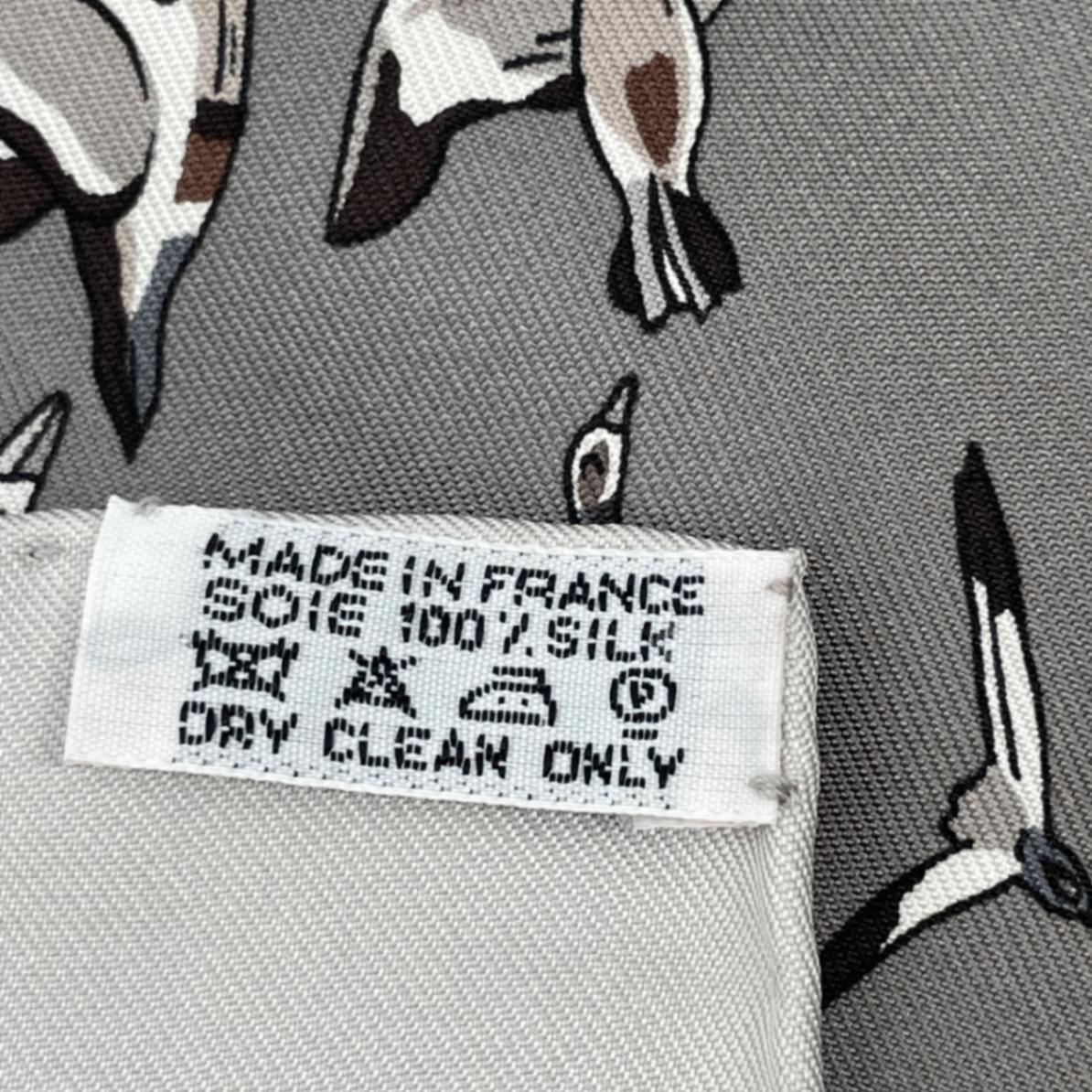 楽天市場】新品同様 HERMES エルメス カレ90 LIBRES COMME L'AIR 空は