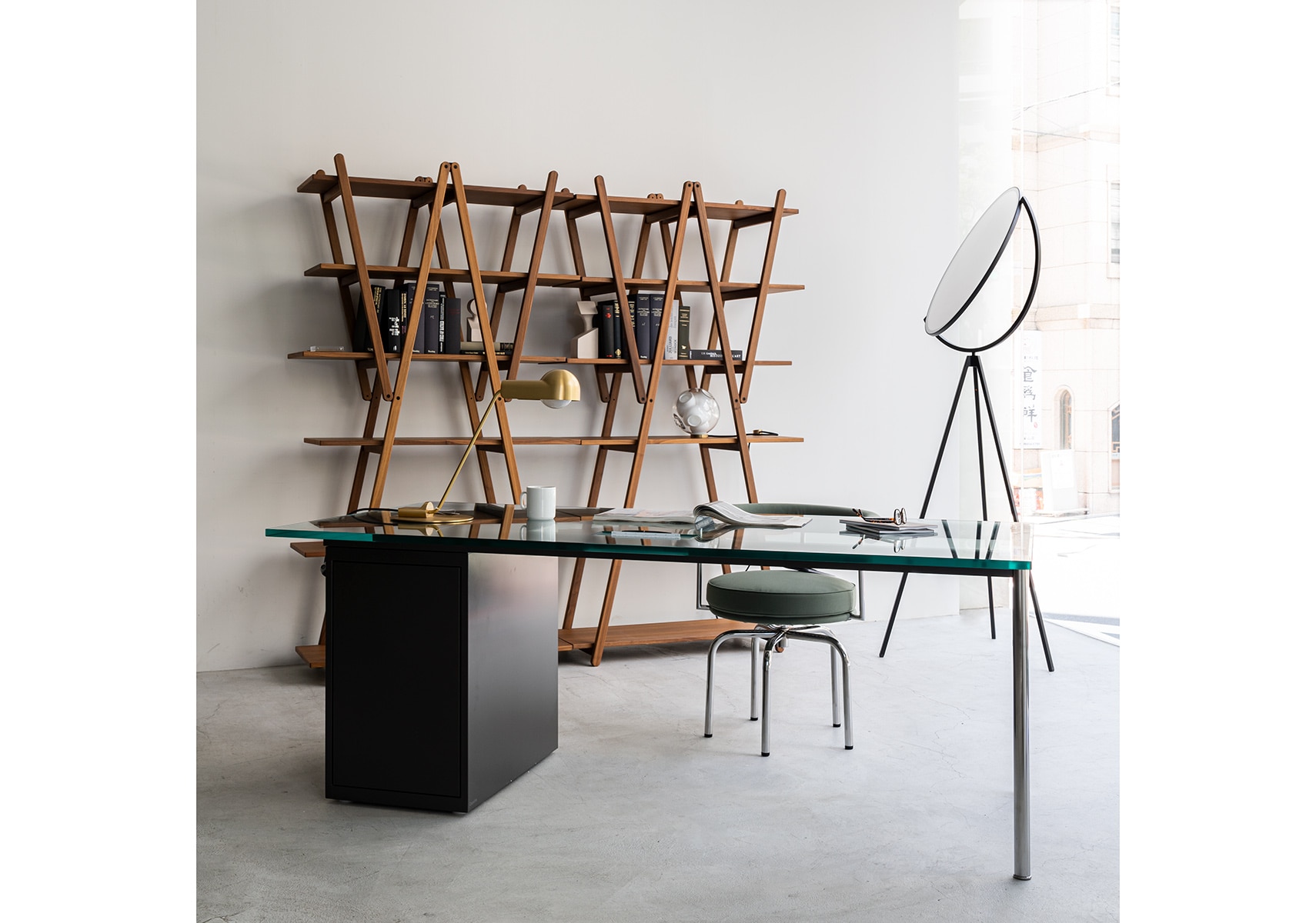 FLOS(フロス) SUPERLOONスーパールーン|カッシーナ・イクスシー 公式