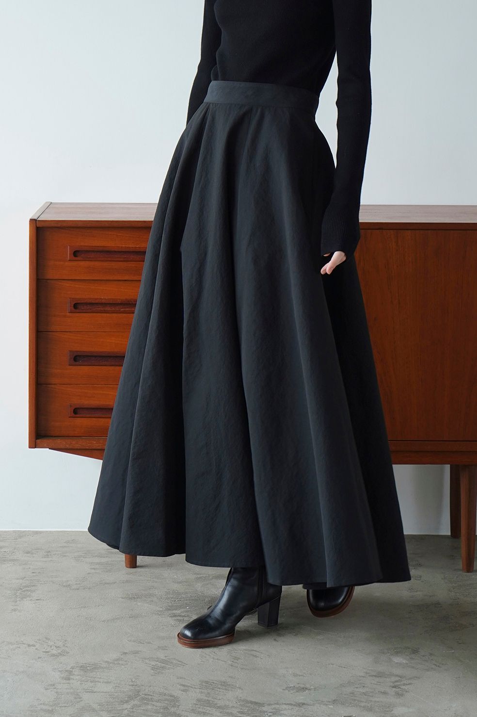 CLANE - VOLUME FLARE MAXI SKIRT - BLACK | ADDICT WEB SHOP