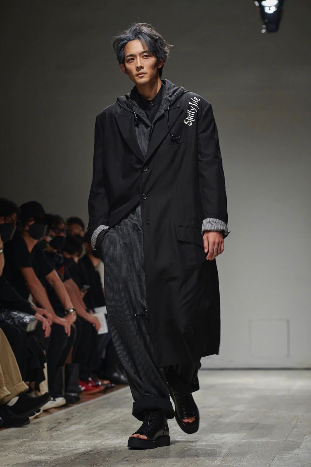 yohji yamamoto - pour homme 刺繍入ロングJKT / HZ-J11-004 | ALUBUS