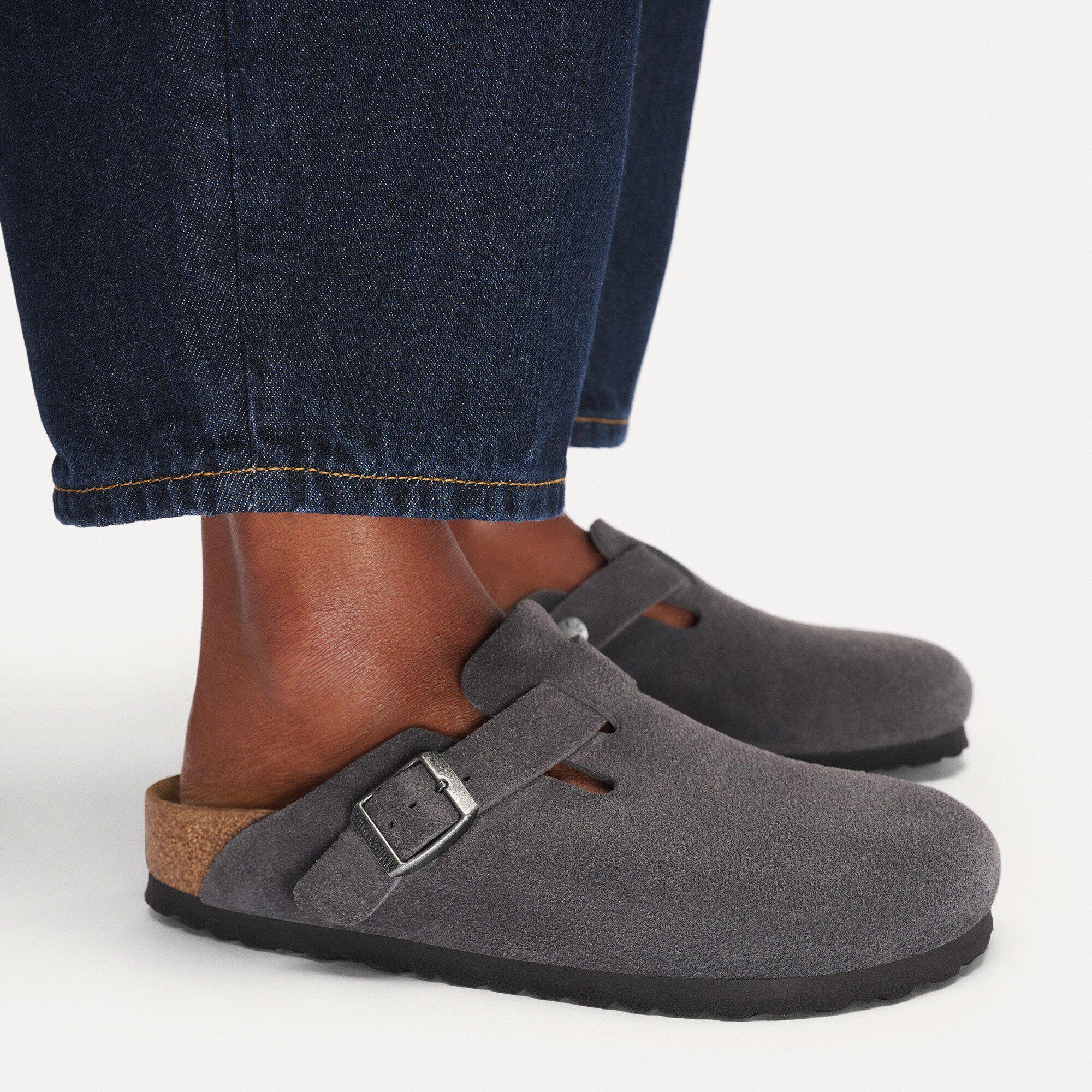Boston / ボストン」（スエードレザー、チャコール）| BIRKENSTOCK（日本）