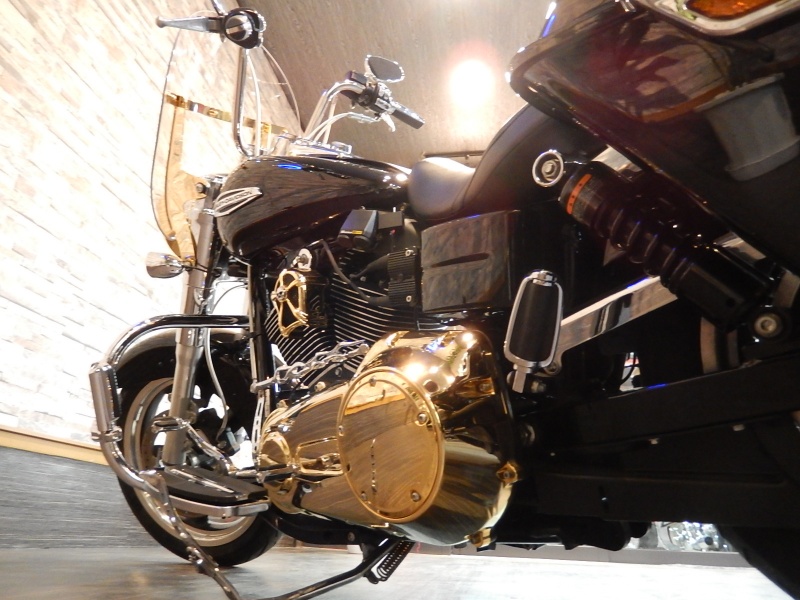 Harley-Davidson FLD スイッチバック 24年式 本体価格 155万円