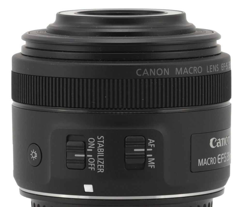 Canon EF-S 35 mm f/2.8 Macro IS STM review - Build quality and