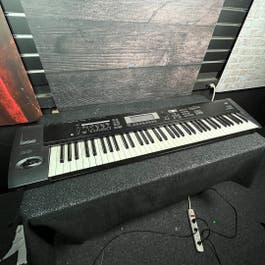 Buy used Korg Korg TR-76 Workstation Keyboard | Sam Ash Music