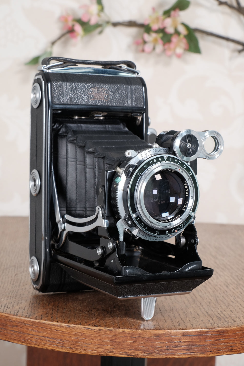 SUPERB! 1953 Zeiss-Ikon Super 6x9 Ikonta 531/2, Synchro-Compur