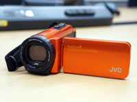 JVC、スマホへ撮影した動画を転送できるWi-Fi機能搭載の“Everio R”「GZ