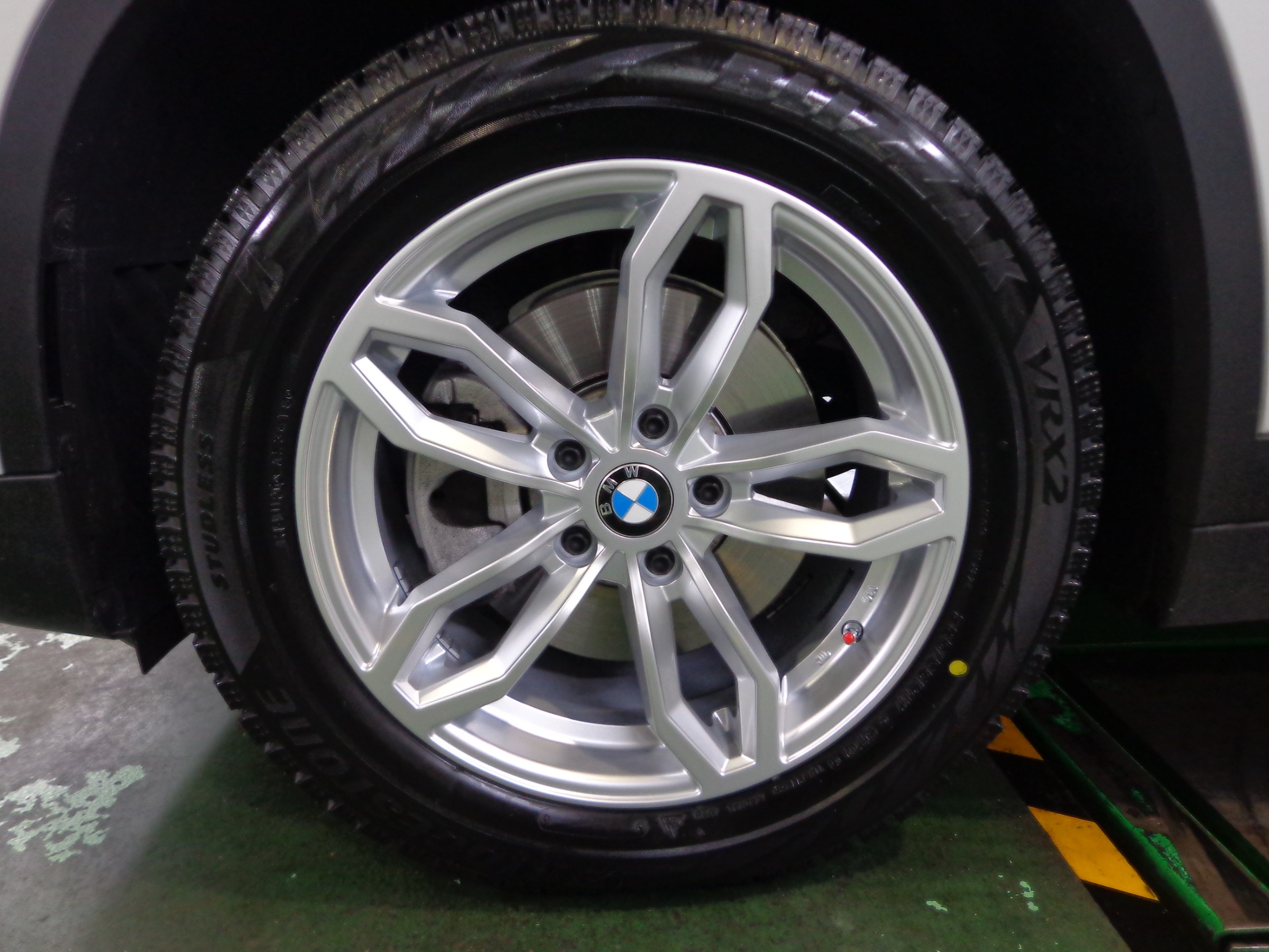 BMW X1 （F48）に スタッドレスタイヤセット | 店舗おススメ情報
