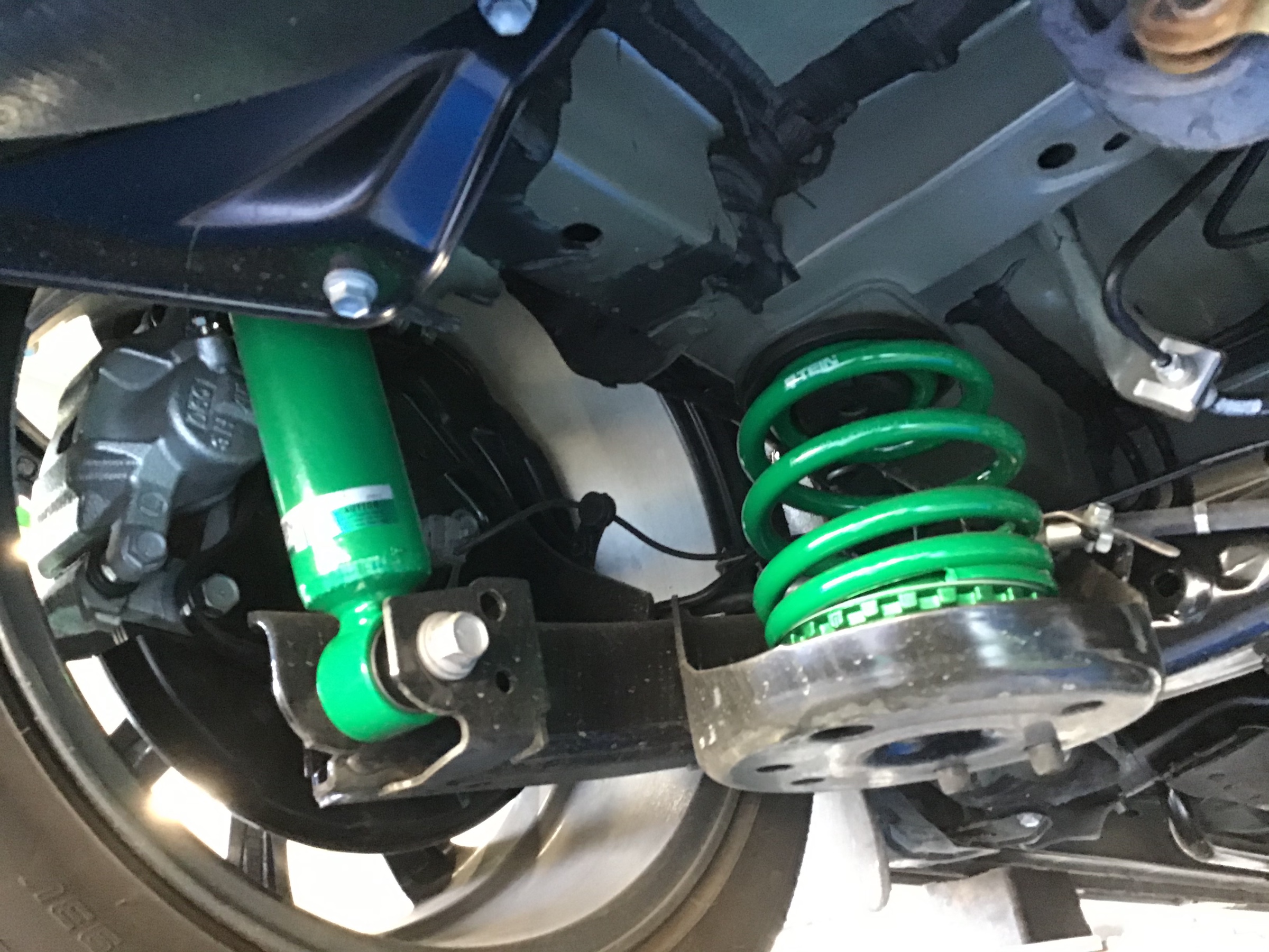 トヨタ VOXY『ZZR80W』TEIN車高調 STREET BASIS Z 取付 | 店舗おススメ