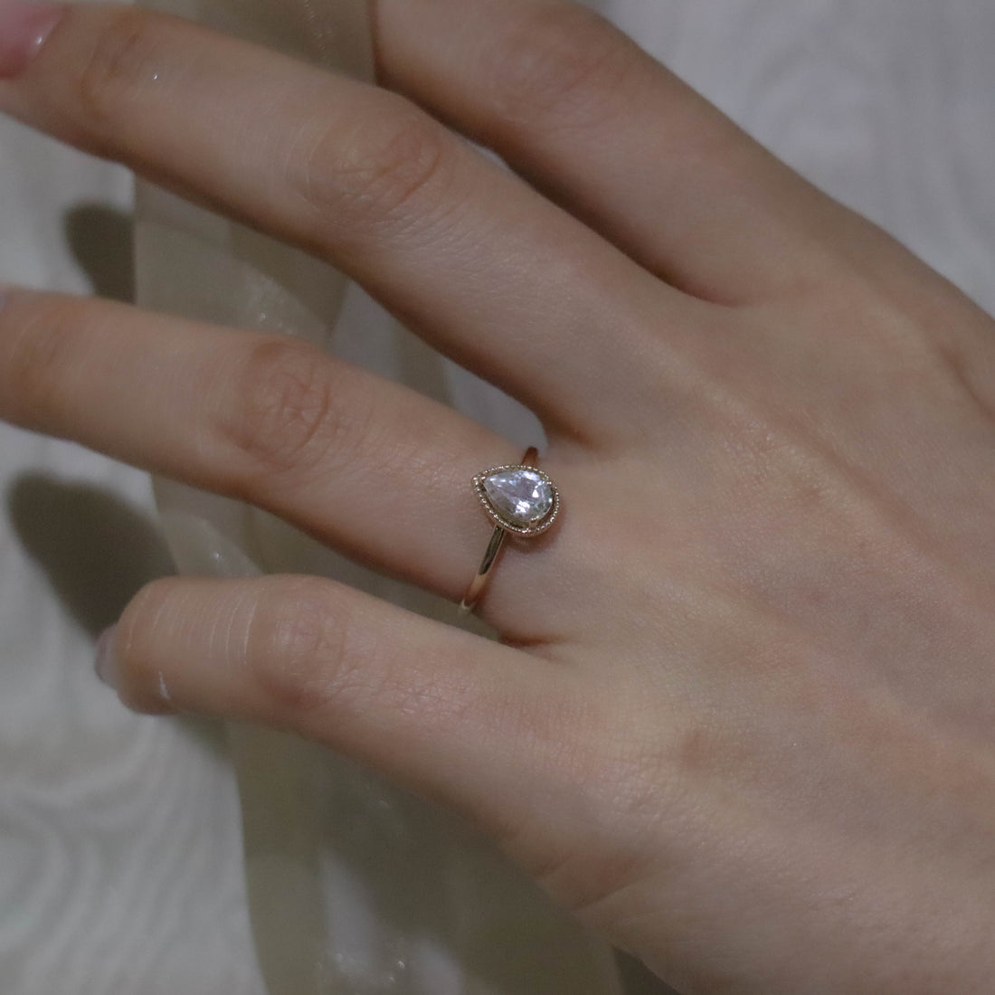 K10 ホワイトトパーズ ペアシェイプ ミル リング – anybelle