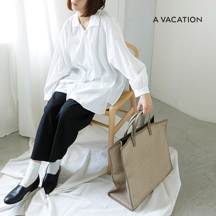 A VACATION ア ヴァケーション カウレザー ハンドル スクエア トート