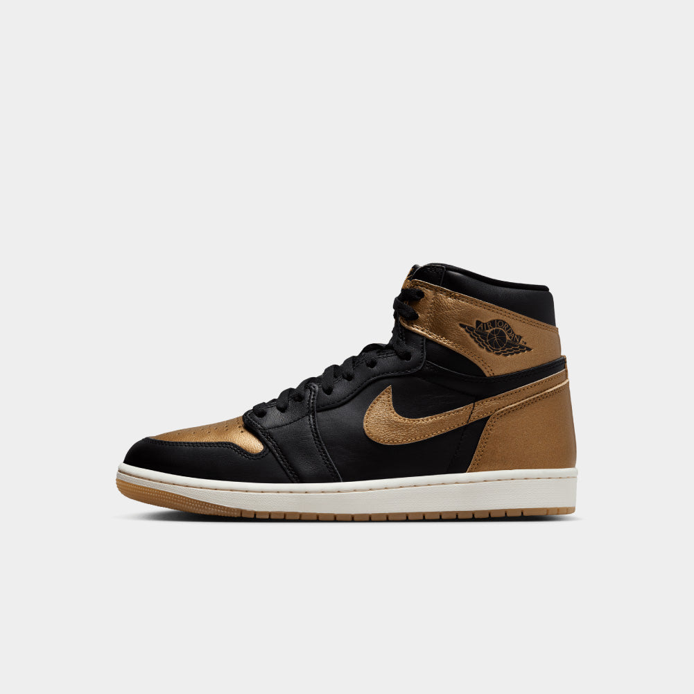 Air Jordan 1 Retro High OG – Classic & Stylish Footwear – atmos