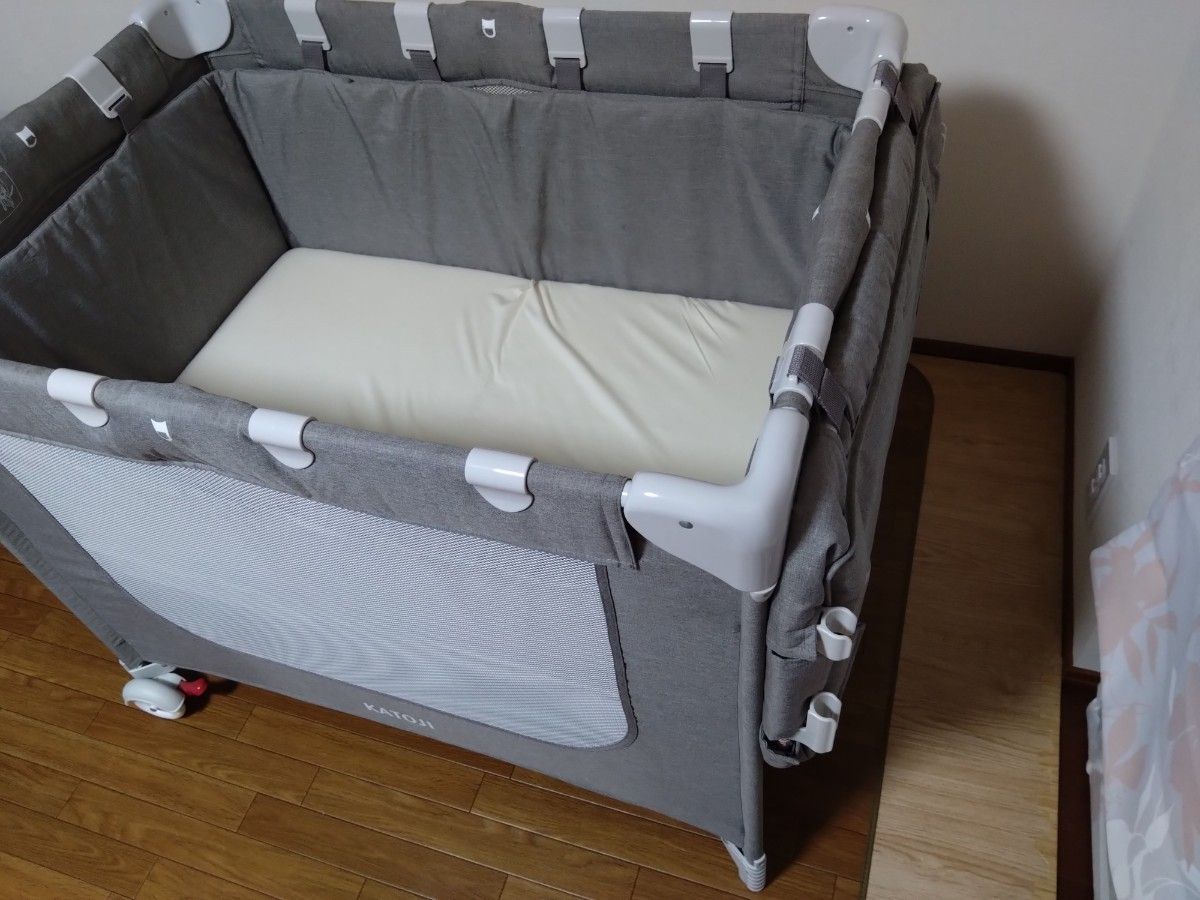 KATOJI ポータブルベビーベッド おむつ替えテーブル付 グレー｜Yahoo