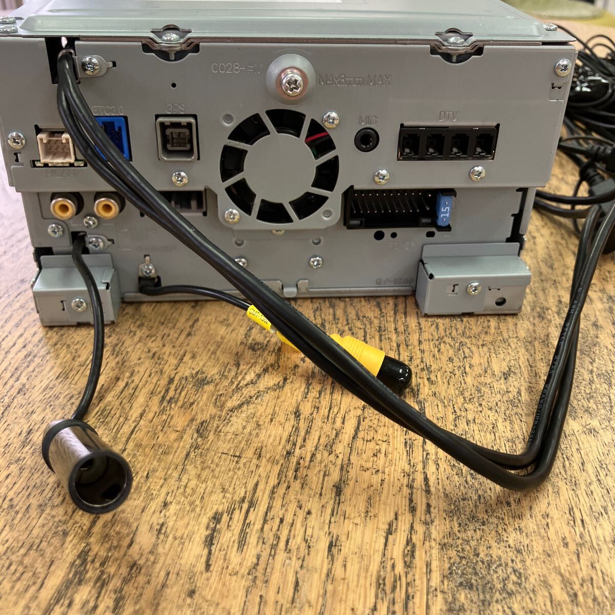 KENWOOD MDV-S707 ケンウッド メモリーナビ フルセグTV/Bluetooth/CD
