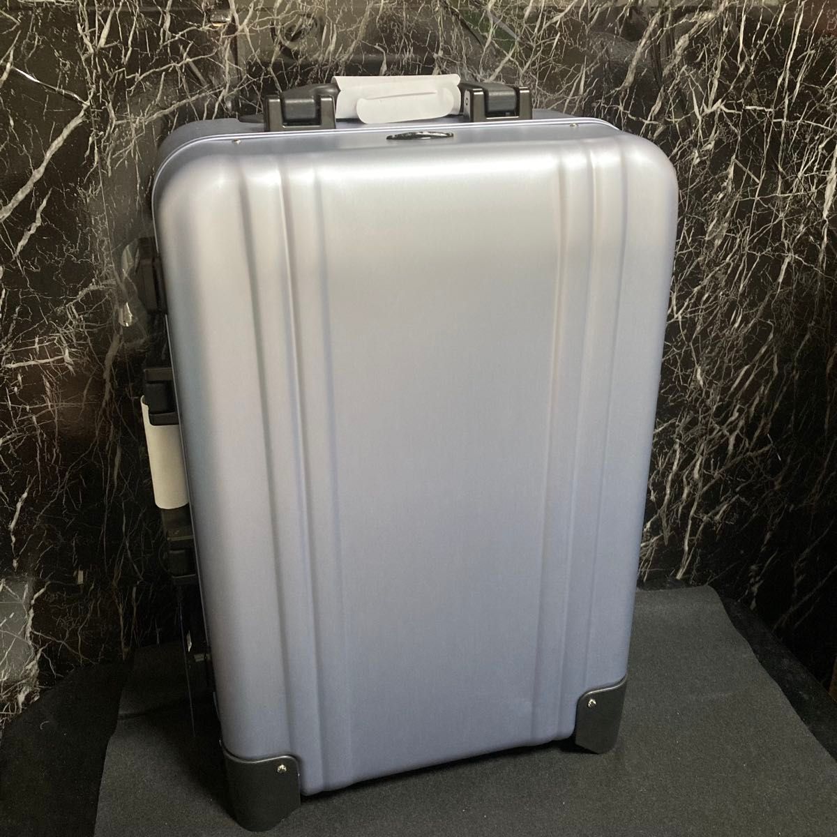 新品 廃盤品 ZERO HALLIBURTON キャリーケース ZRC20A-PB Classic