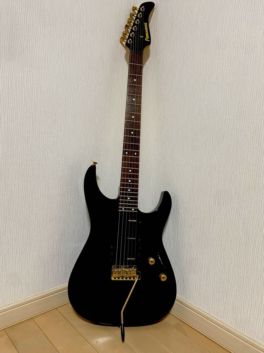 Fernandesフェルナンデス ブラック黒xゴールドパーツ24フレットSSH仕様
