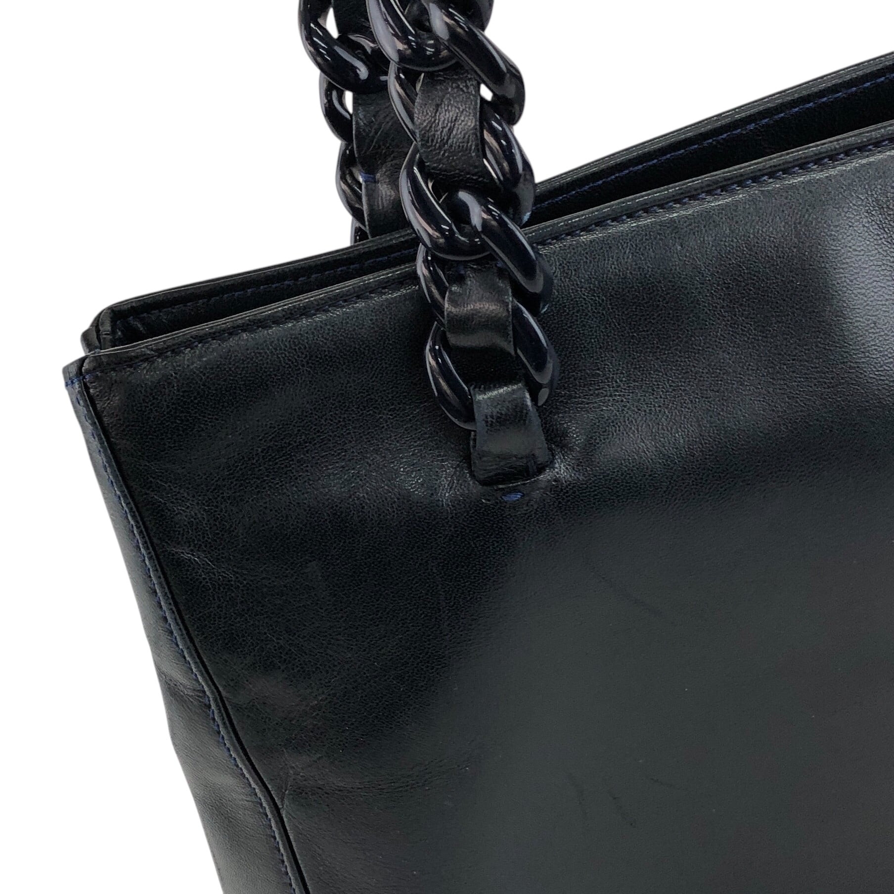 PRADA プラダ ショルダーバッグ ネイビー ロゴ型押し レザー チェーン