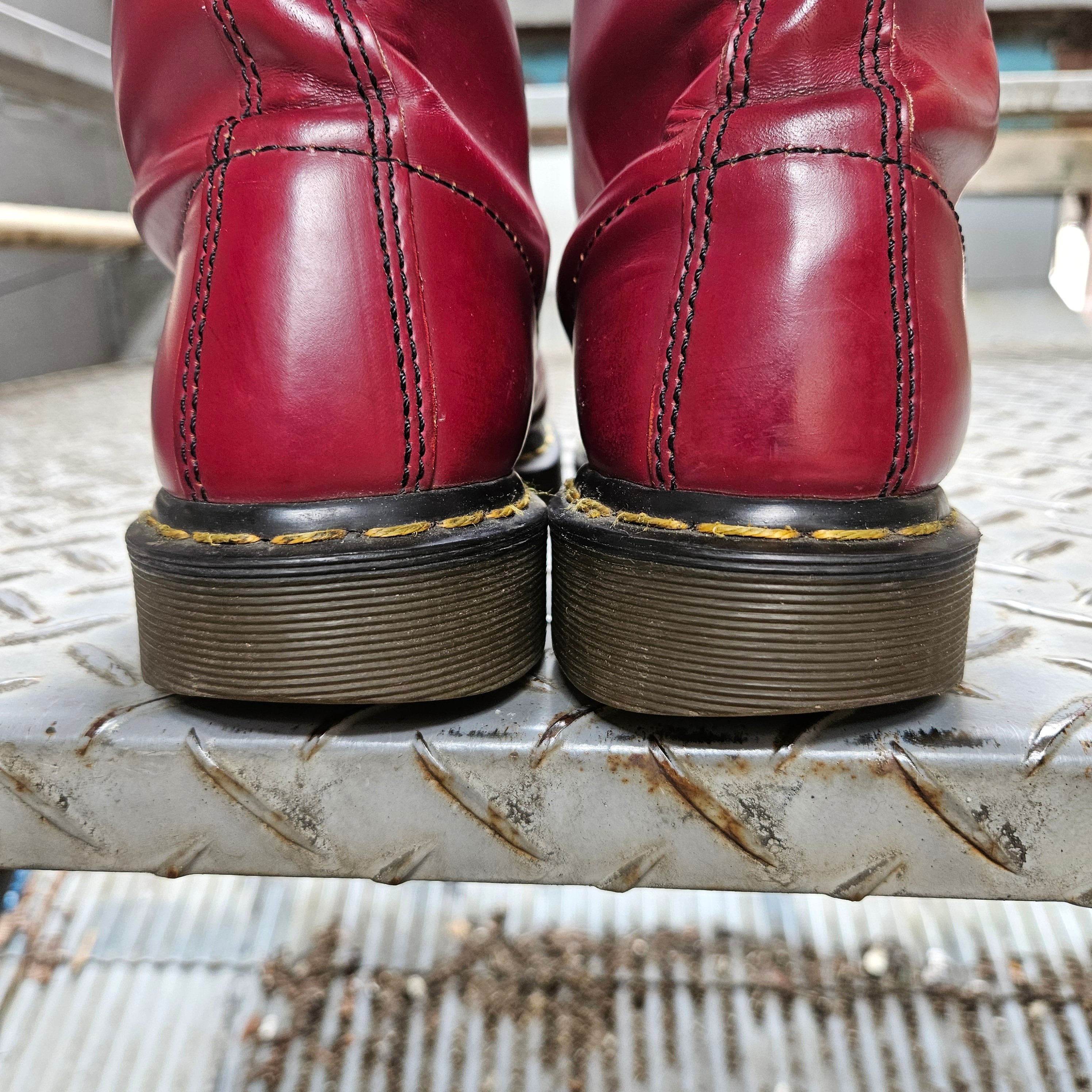 MADE IN ENGLAND] 