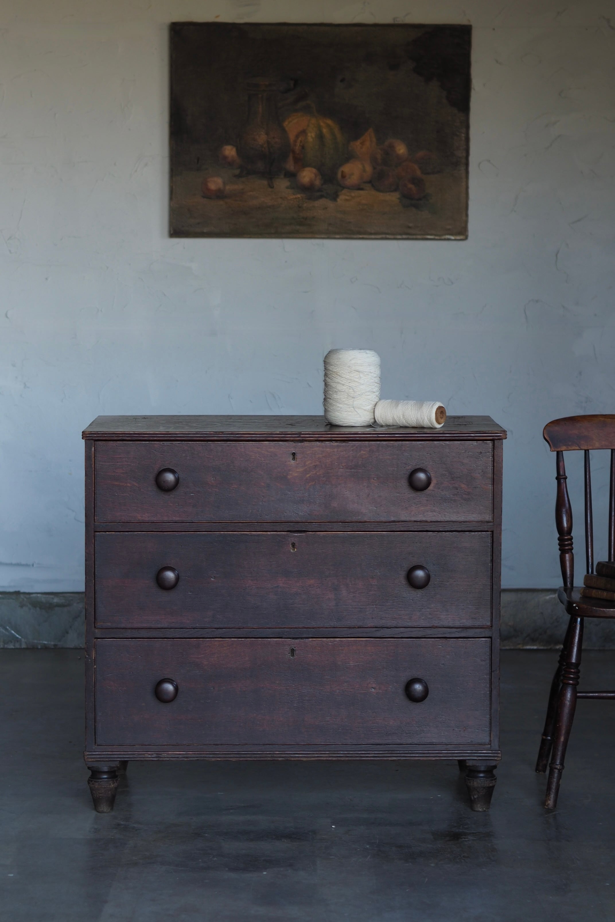 イギリス アンティークのオークチェスト-antique oak chest of drawers