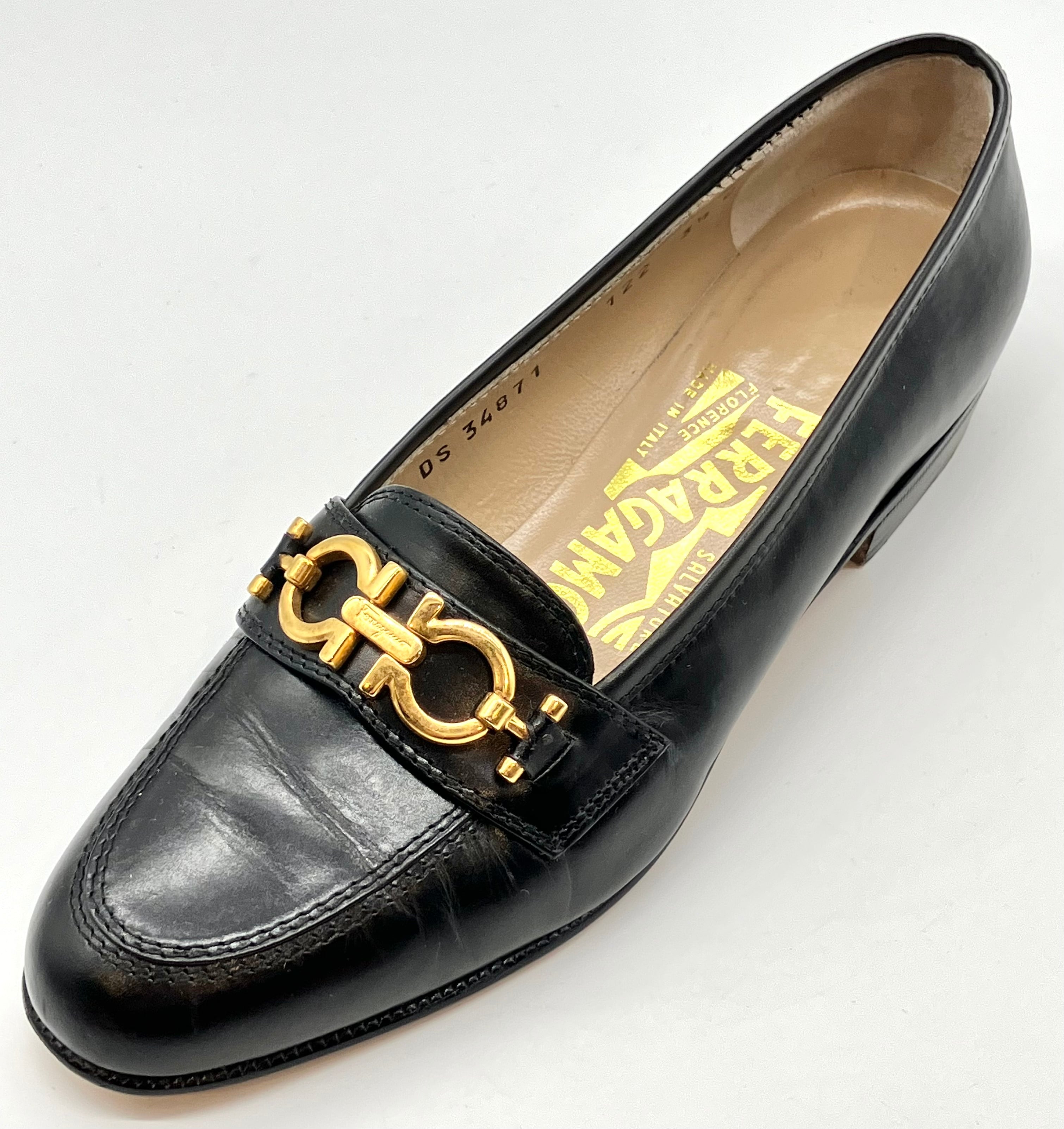 OLD FERRAGAMO(オールドフェラガモ)ブラックレザー×ゴールドガンチーニ