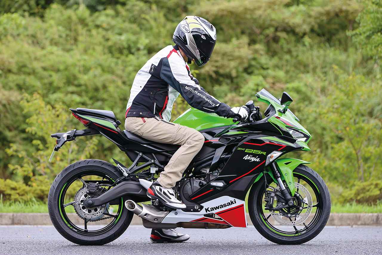 インプレ】カワサキ「Ninja ZX-25R SE KRTエディション」｜250cc唯一の