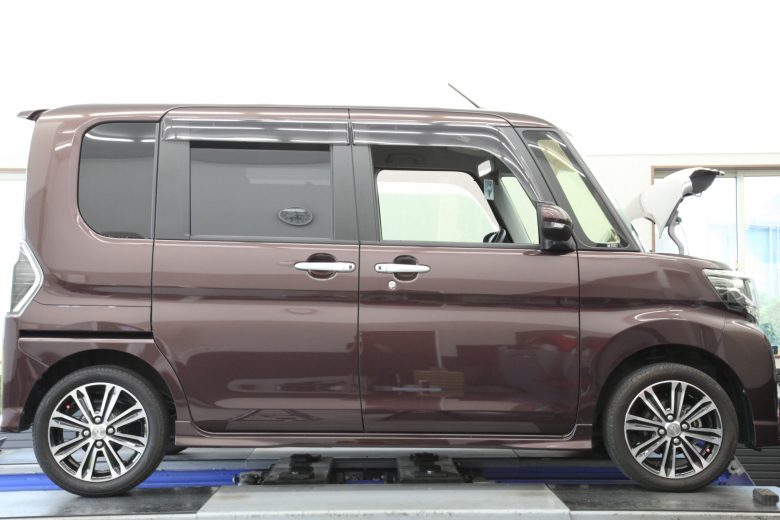 タント LA600S ダウンサス取り付け 四輪アライメント - カー用品持込