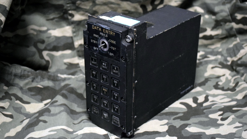 Milspec Teardown: AH-64A Apache Data Entry Panel | Hackaday