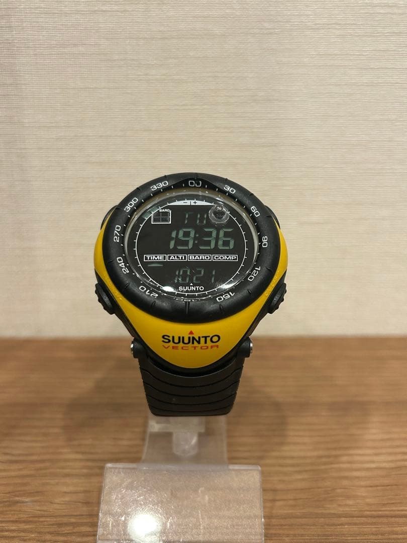SUUNTO Vector Yellow Outdoor ABC Watch Altimeter Barometer Compass