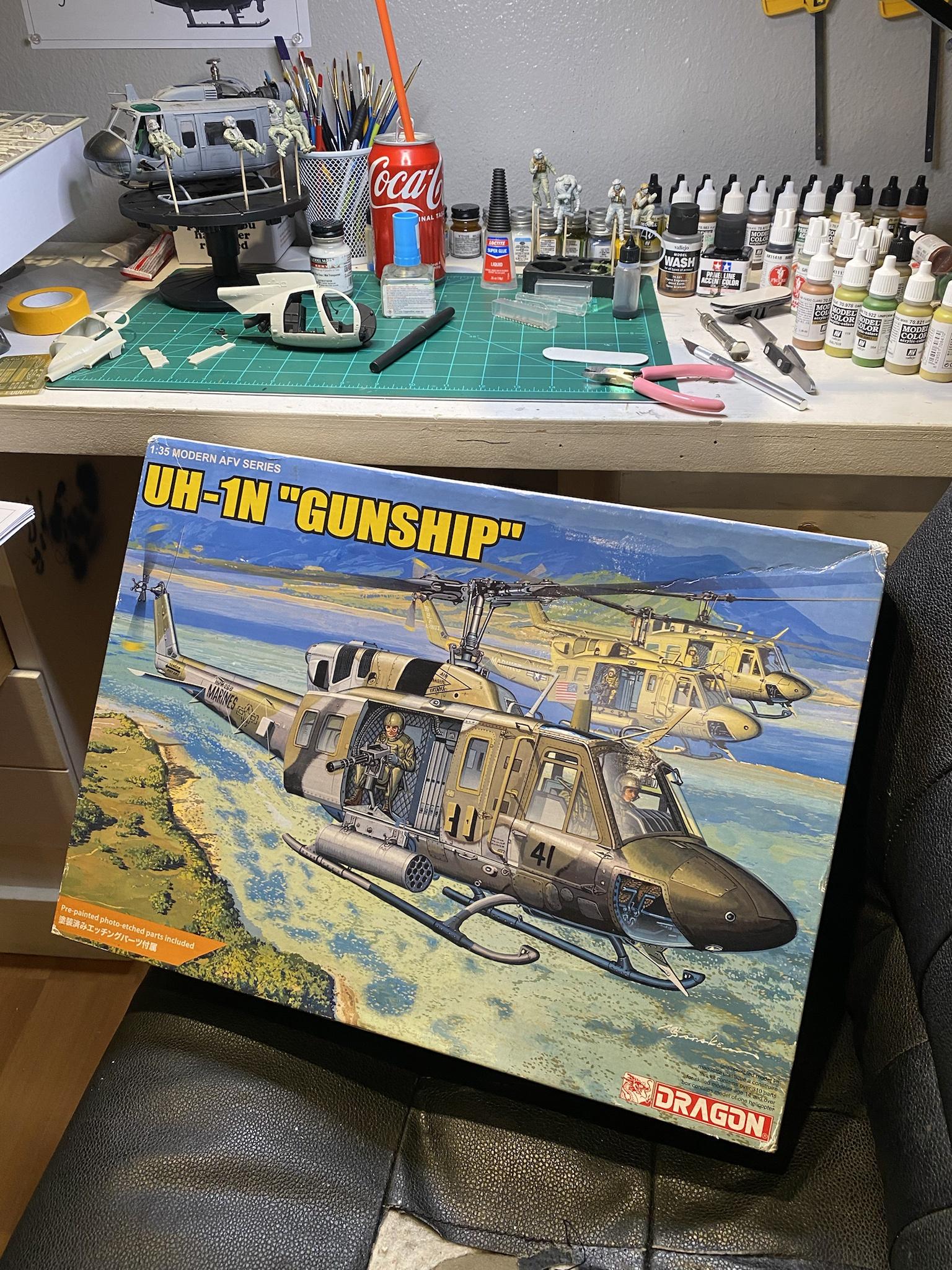1/35 UH-1Y Venom - Works in Progress - Large Scale Planes