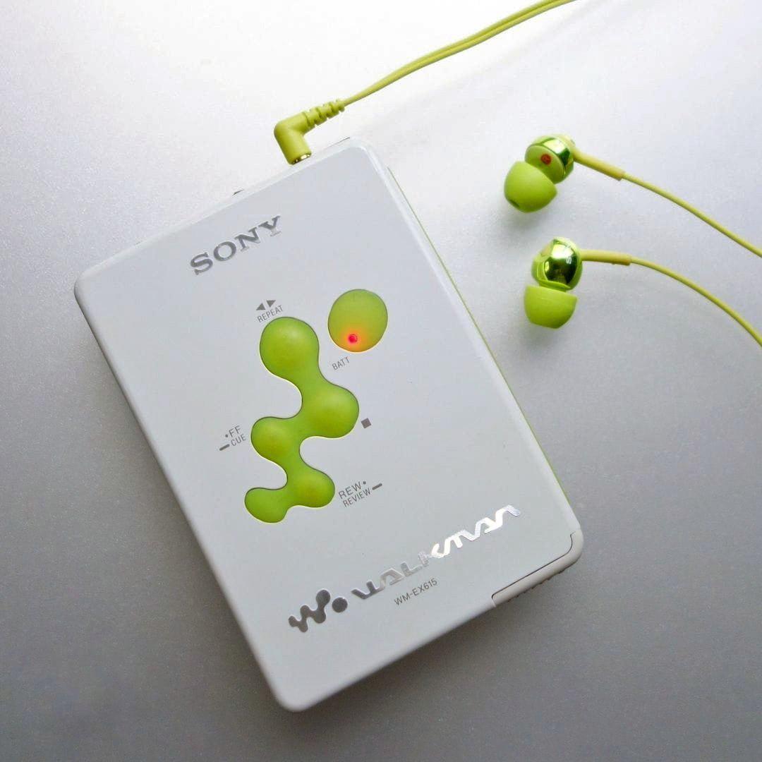 Sony WM-EX615 Walkman cassette player, 2000 : r/DesignPorn