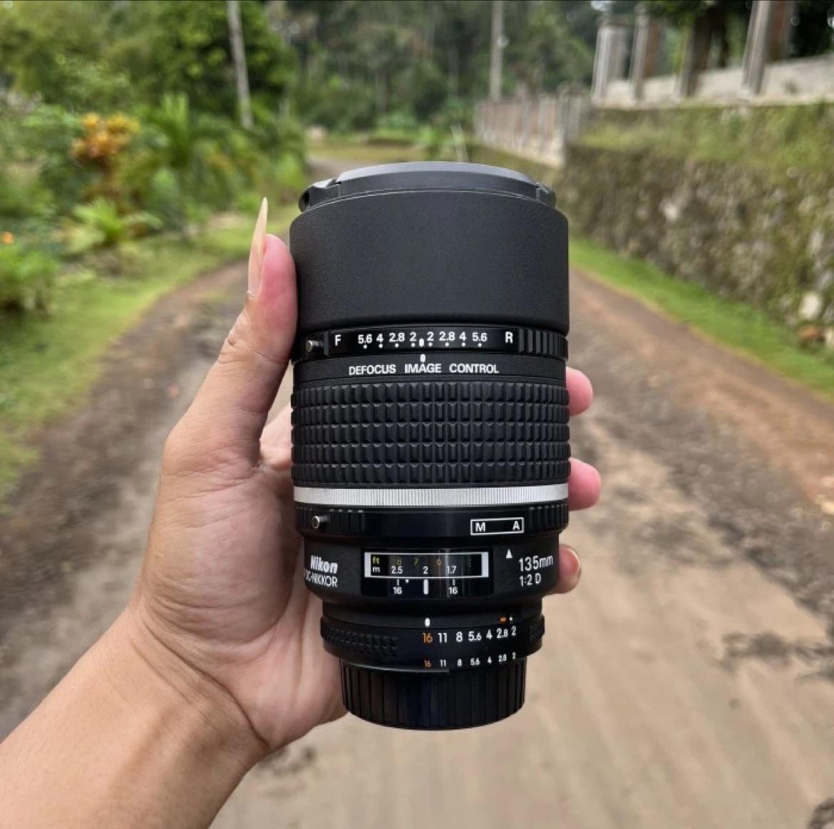 Nikkor 135mm f2 DC AF-D is the AF usable on a film body? : r/analog