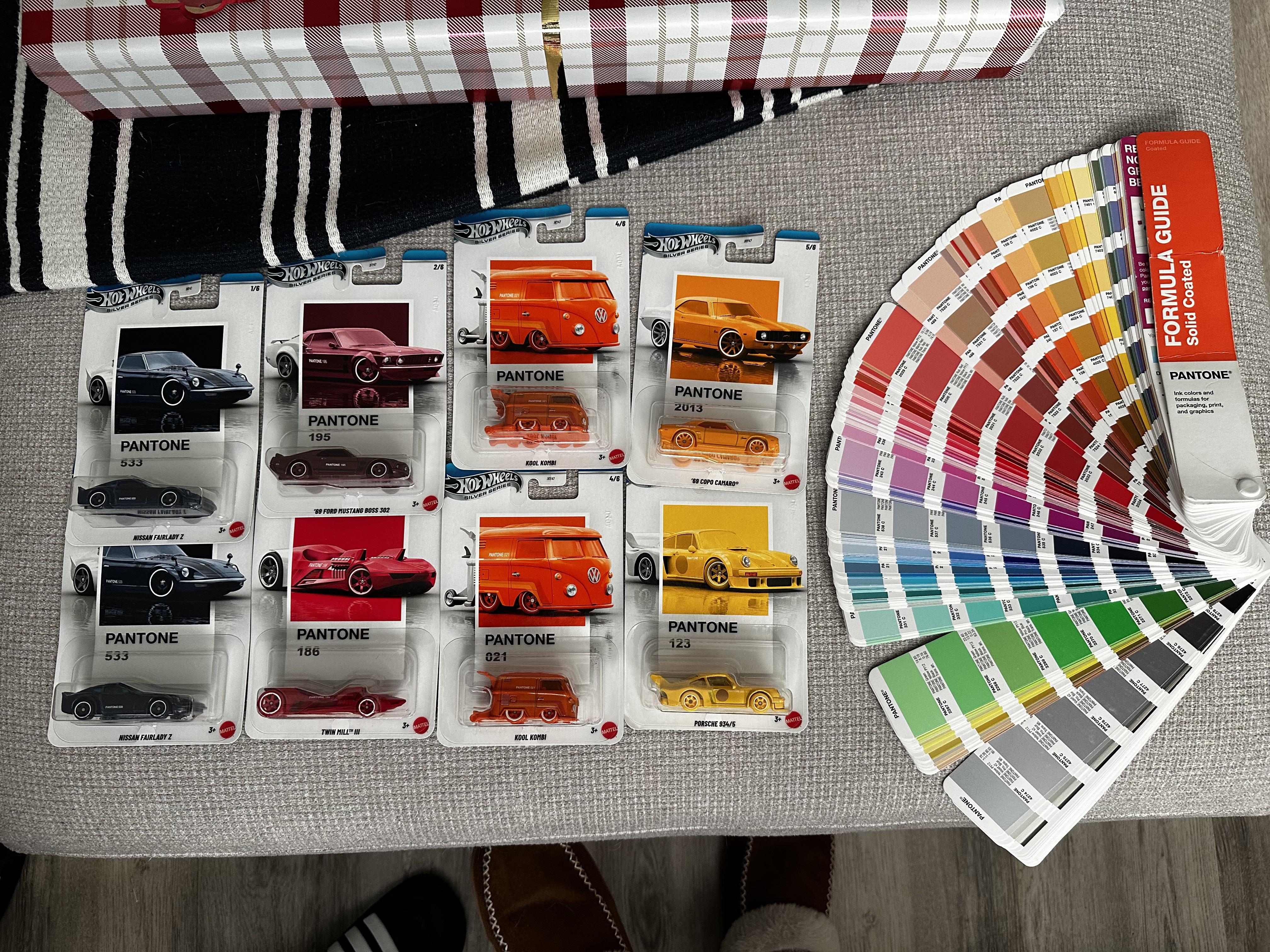 Snagged the whole Pantone lineup at Target this morning : r/HotWheels