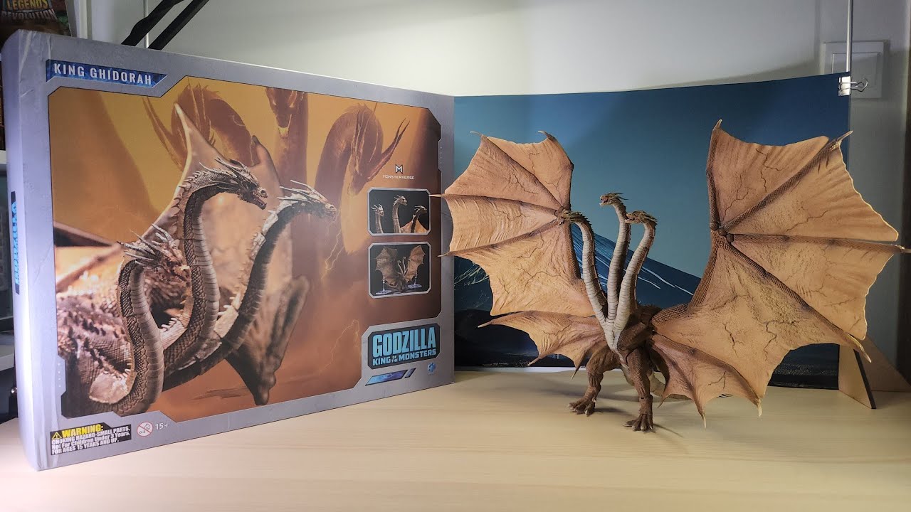 HIYA TOYS King Ghidorah is here! Unboxing the big dragon