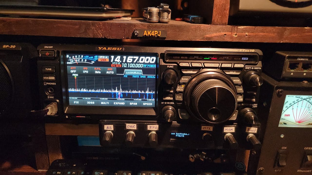 Yaesu Ftdx10 with Catknobz - YouTube