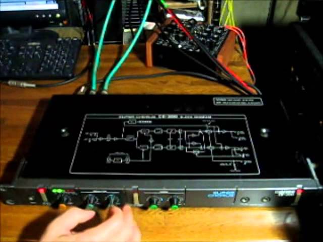 Boss CE-300 Super Chorus - 80s Vintage Analog Chorus - YouTube