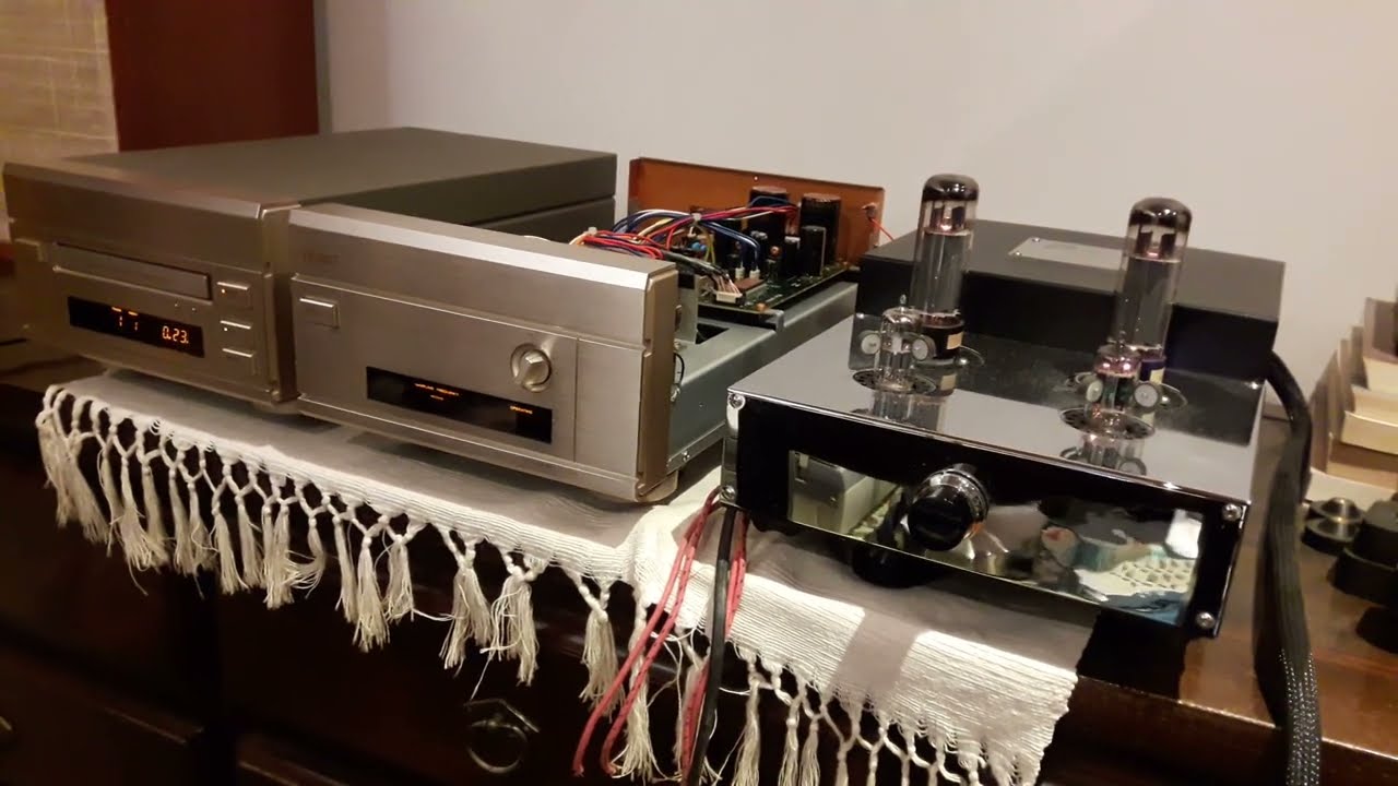 TEAC P-700 VRDS CD Transport + TEAC D-700 DAC with AD1862NZ - YouTube