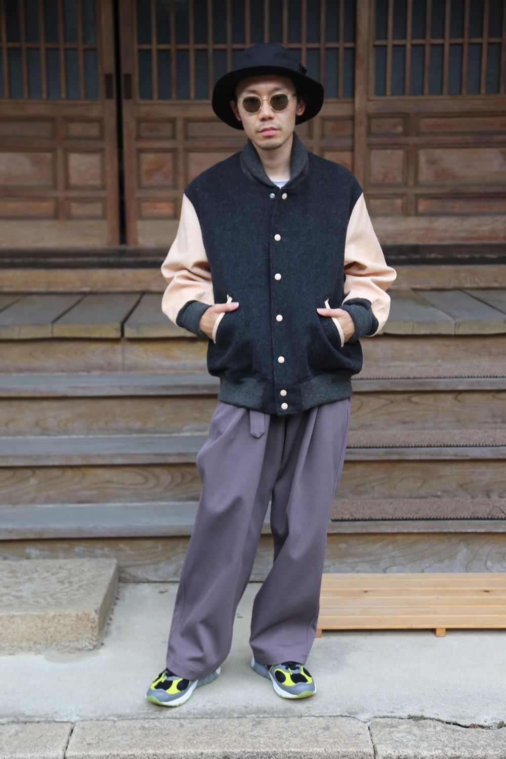 Hender Scheme stadium jumper charcoal/natural Style.2020.8.11