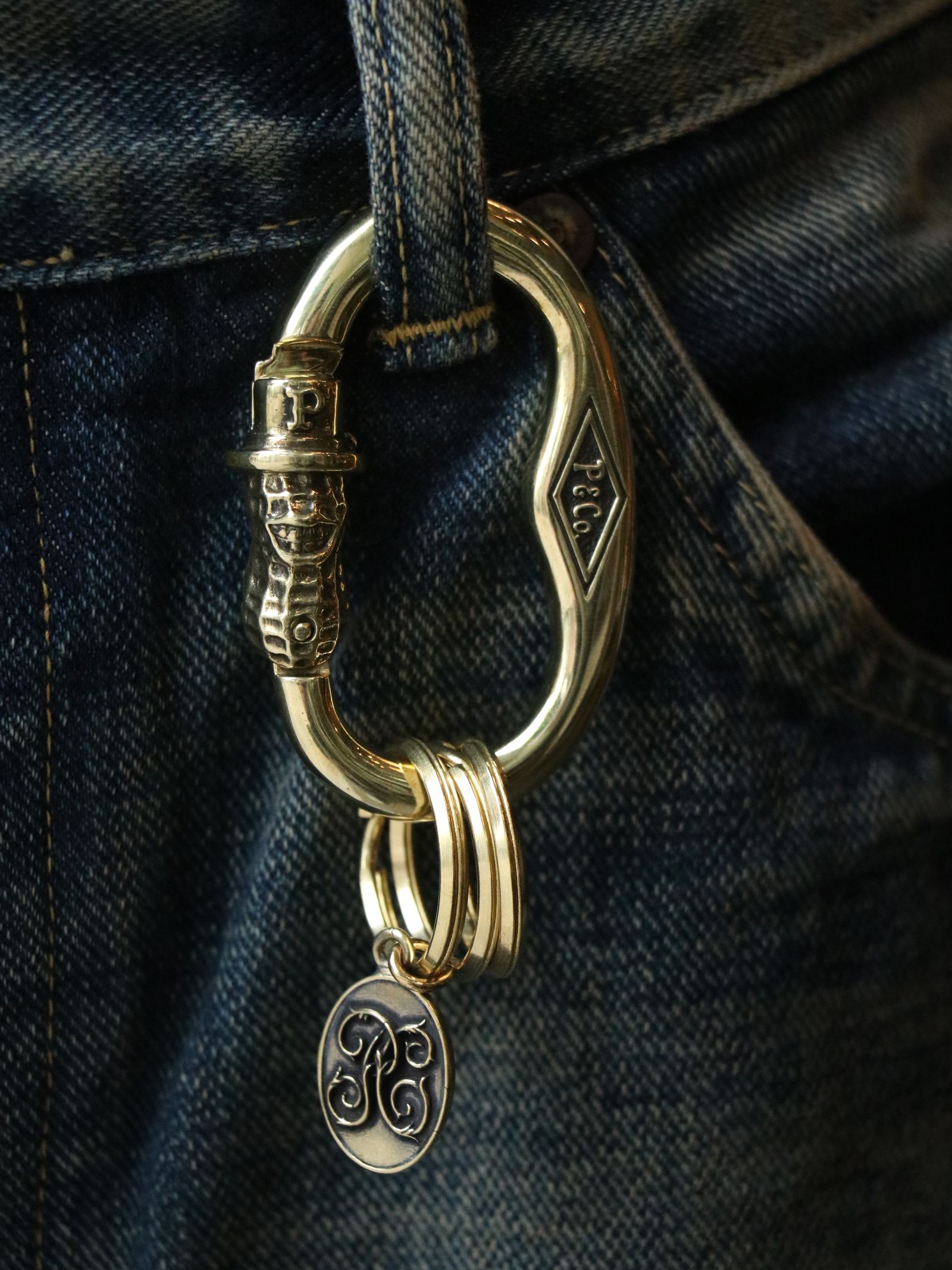 PEANUTS & CO. - BEROPEANUTS CARABINER (BRASS×COPPER) | SKANDA