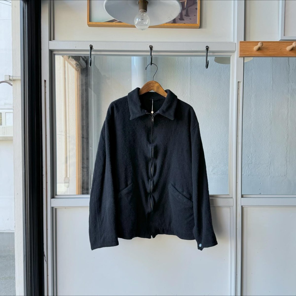 COMOLI 縮絨ウール ジップショートジャケット | Less Higashikawa
