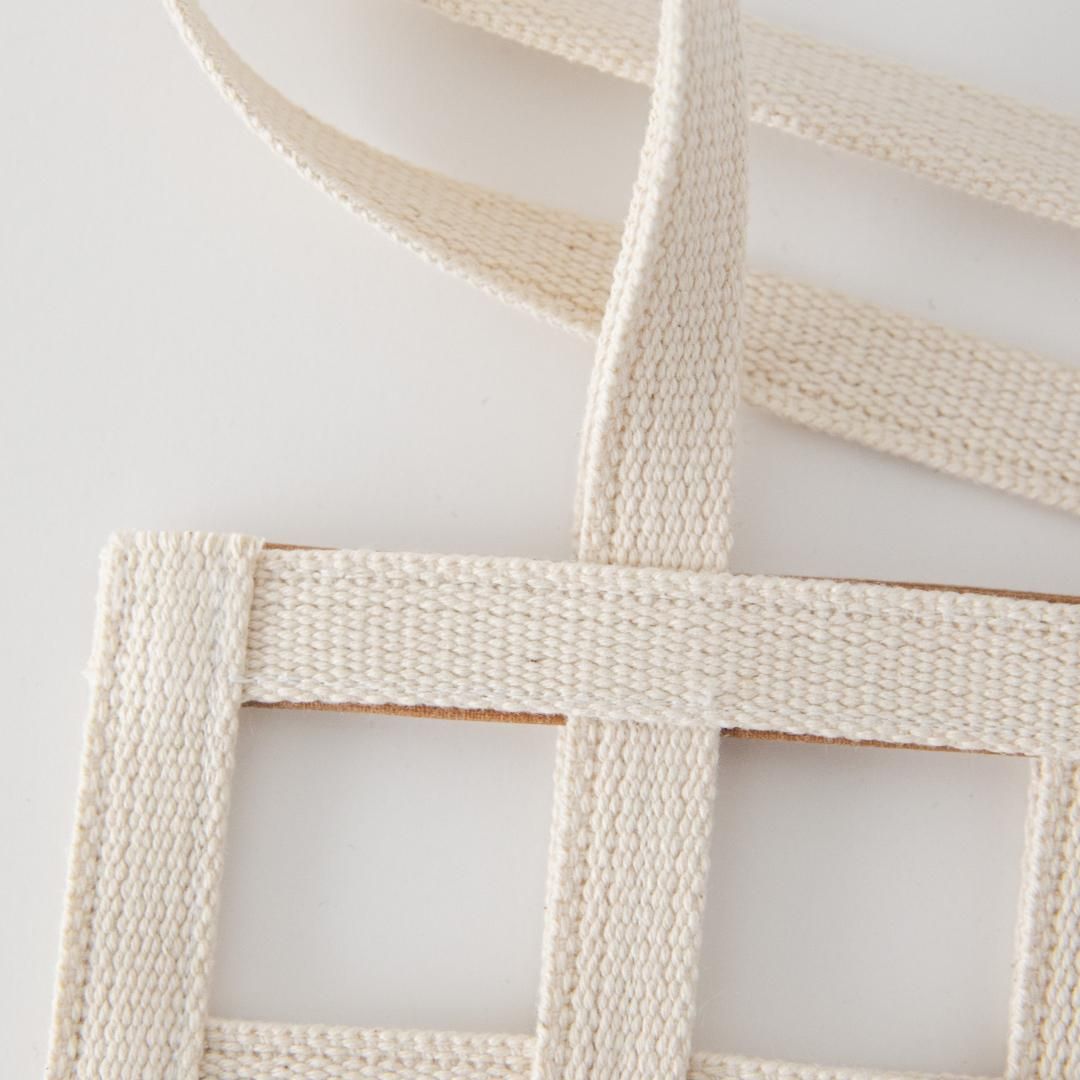 Kazumi Takigawa 瀧川かずみ / GRID TOTE S (Natural) - HOEK