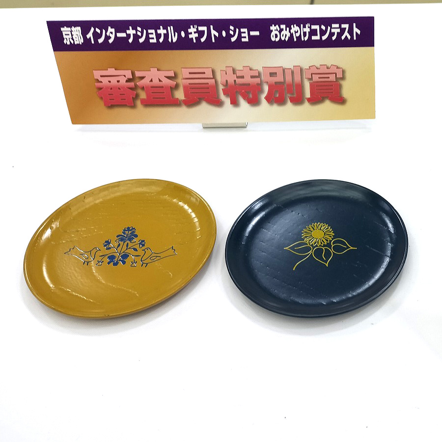 漆まめさら ウクライナデザイン コラボ＜isuke＞木製漆塗り 漆器の豆皿