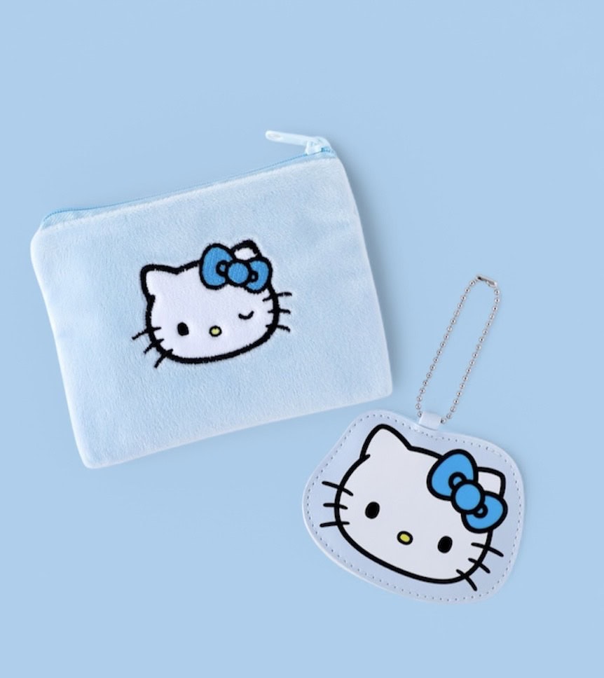 爽やか可愛い♡】みずいろハローキティ♡ふわふわ刺しゅうポーチ