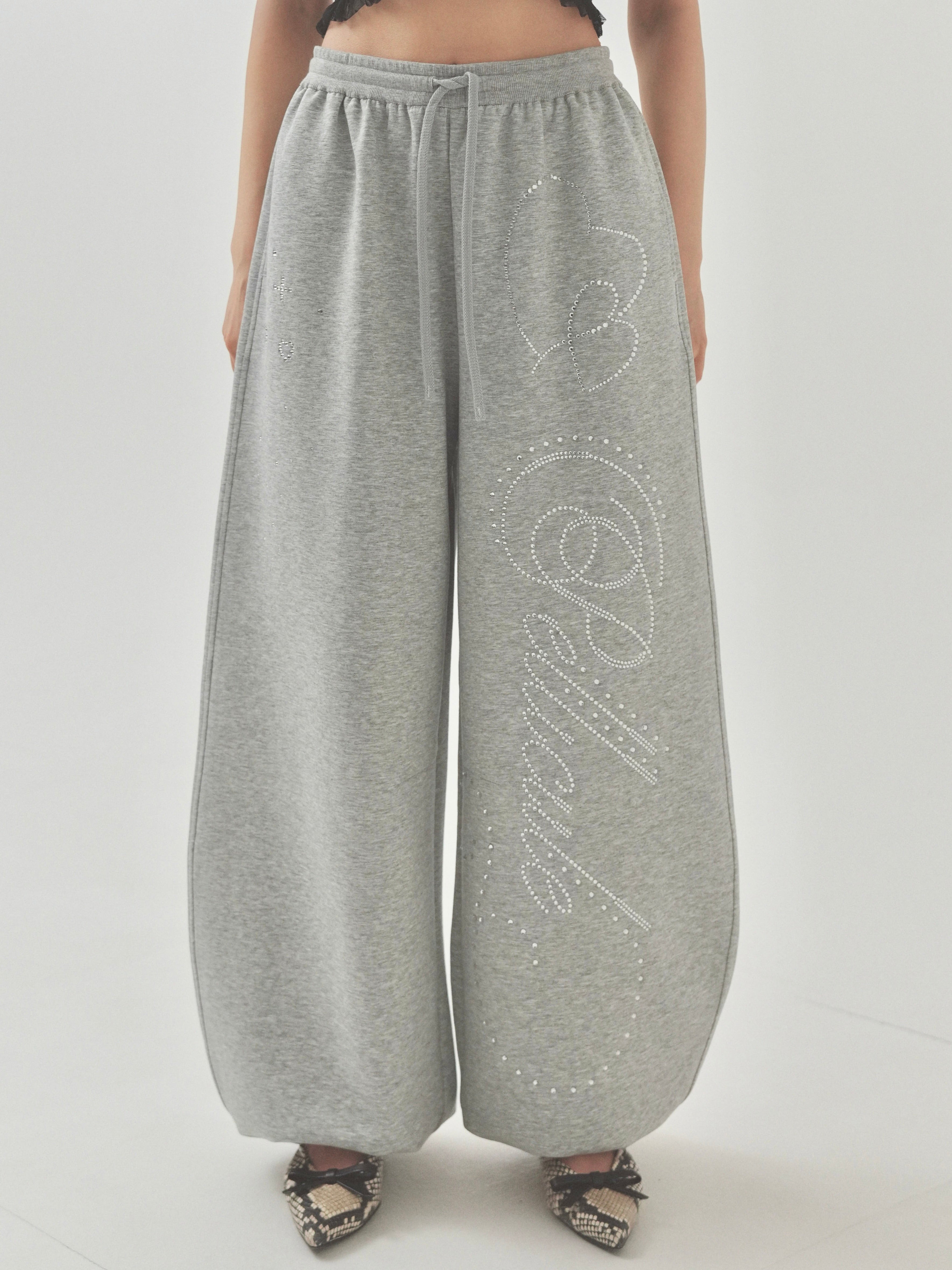 予約 black・babypink】stone-deco sweat pants｜PELLICULE | ぺリキュール