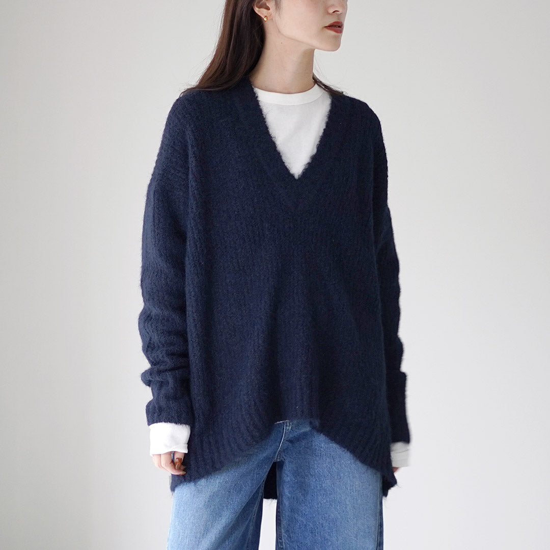 MAO MADE（マオメイド） フェザーヤーン ディープVネック ニット